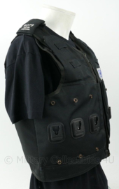 Britse politie vest Cooneen Protection met kogelwerende en steekwerende inhoud - HOSDB/CAST-normen HG1A/KR1 - maat M-4/R - origineel