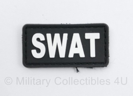SWAT embleem PVC met klittenband Klein  - wit op zwart - 5 x 2,5 cm