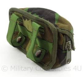 KM Marine Korps Mariniers opbouwtas borst met rits voor OPS vest forest camo - afmeting 15 x 9 x 5 cm - origineel