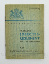 MVO Chef der Generalen Staf  Voorschrift nr. 1592 uit 1946 Exercitie Reglement  - afmeting 12 x 17 cm - origineel