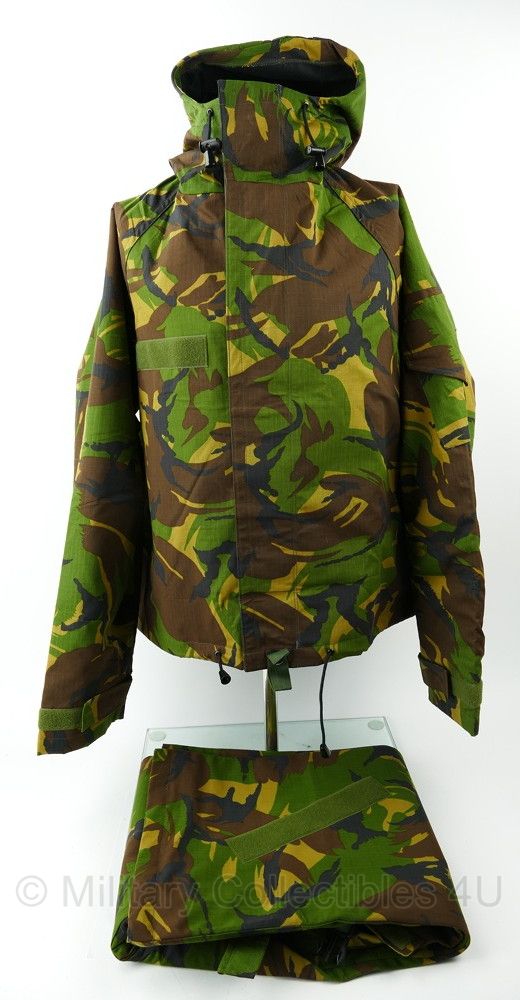 KL M2000 NBC parka en NBC broek woodland - jas maat M/R, broek maat M/S - licht gedragen - origineel