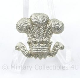 WO2 Britse cap badge Prince of Wales Feathers Owhn Light Dragoons  - 2,5 x 3 cm - origineel