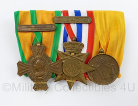 Medaille balk met Medaille voor Krijgsverrichtingen met gesp 1941 42, Ereteken voor orde en Vrede met gesp en trouwe dienst bronze - 10,5 x 7,5 cm - origineel;