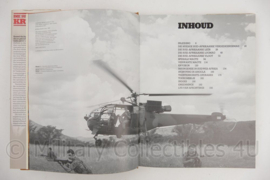 Die Suid-Afrikaanse krygsmag Helmoed-Römer Heitman  24 x 23½ x 2 cm