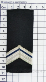 Kmar Marechaussee vorig model enkele epaulet zwart wollig  - Wachtmeester der 1e klasse - 10,5 x 4,5 cm - origineel