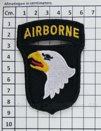 US Army 101st Airborne embleem - oorlogs model en materiaal, maar MET klittenband - 8,5 x 6 cm