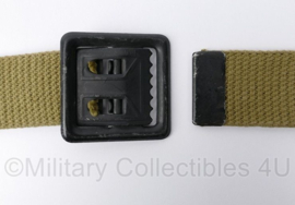 US manschaps Broekriem / trouser belt M1937 gestempeld US JQMD 1945 - maat 90, 95 of 100  cm. - origineel 1945
