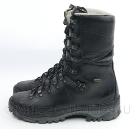 Meindl Army Pro Gore-Tex schoenen zwart Superproof - maat - gedragen - origineel | MEINDL Schoenen & legerkisten | Military Collectibles 4U