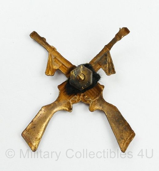 Baret insigne Portugal 1989 - afmetingen 4 x 3½ cm - origineel