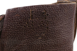 WO2 Zweedse leger schoenen met een lederen zool 1943 - WO2 Canadees model - maat 44 - gedragen - origineel
