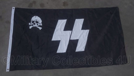 WO2 Duitse Waffen SS Totenkopf vlag polyester - 150 x 90 cm - replica