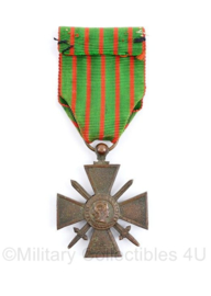 Franse complete WO1 4delige medaille set Croix de Guerre van 4 verschillende jaartallen - origineel