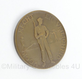 Koninklijke Begeer Generaal Simon Spoor van het leger in Indonesië  Voor Recht en Veiligheid coin in doosje - diameter 5 cm - origineel