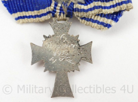 WO2 Duits miniatuur Mutterkreuz im silber met lint - origineel