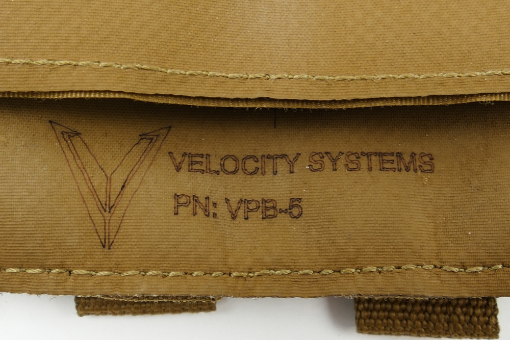Velocity Systems VPB-5 Helium Whisper Double Piston Magazine Pouch Coyote - 9½ x 2 x 14 cm - licht gebruikt - origineel