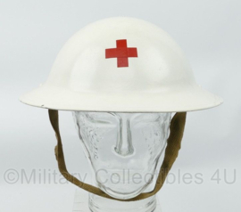 Nederlandse BB Bescherming Bevolking helm of Rode Kruis helm jaren 50/60 - maat 58 - gedragen - origineel
