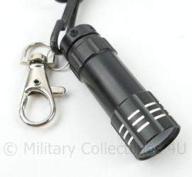 Mini zaklamp sleutelhanger met spiraalkoord - 43 x 1½ cm - origineel