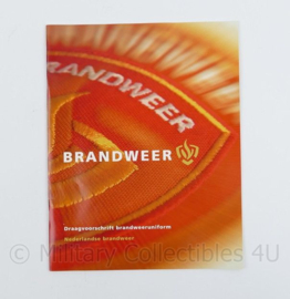 Nederlandse Brandweer Draagvoorschrift brandweeruniformen boek - 22 x 28 cm - origineel