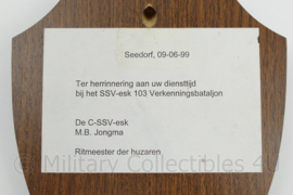 Wandbord Staf, Staf- en Verzorgings Eskadron 103 Verkenningsbataljon - 14½ x 1½ x 18½ cm - origineel