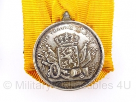Zilveren Nederlandse zilveren medaille voor 24 jaar Trouwe Dienst - Wilhelmina (Huidig model)- origineel