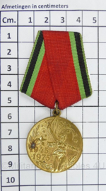 Russische USSR WO2 Victory Medal 1945-1975 - 9 x 4,5 cm -  origineel