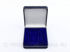 Defensie leeg medaille doosje - voor een medaille van 7 x 5 cm & 3 x 1,5 cm - origineel