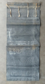 WO2 US Army rubberen Bag Delousing Synthetic Rubber Body Bag Firestone 1944 - 148 x 60 cm - origineel