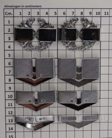 Korps Rijkspolitie schouder rangen zilver - metaal - per paar - origineel