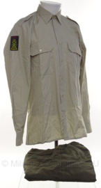 Korps Mariniers Kazerne Tenue dun overhemd met broek - maat shirt 39-5 en maat broek 45 - origineel