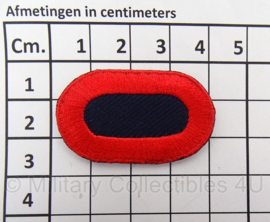 WO2 US Oval wing klein formaat - blauw met rode rand - afmeting 2,5 x 4 cm - replica