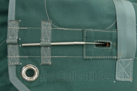 KLU en USAF Case assy Survival Kit voor piloten voor in de schietstoel  - 38 x 38 x 12½ cm - nieuw - origineel