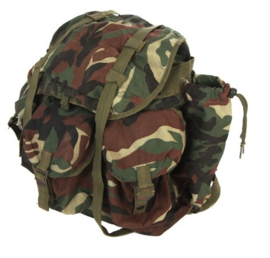 Originele degelijke militaire woodland NATO rugzak  -lijkt op US ALICE model - 25 liter -  origineel