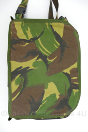 Defensie Woodland tas voor A4 ringband schrijfblok en schrijfwaren - 26,5 x 5 x 36 cm - origineel