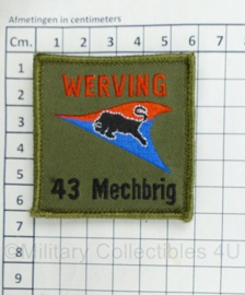 Defensie Werving 43 MECHBRIG 43 Gemechaniseerde Brigade borst embleem met klittenband - 6 x 6 cm - origineel