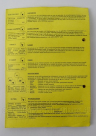 KL Landmacht Instructiekaart voor PRC7001 en PLGR96 - IK008904 - afmeting 21 x 15 cm - origineel