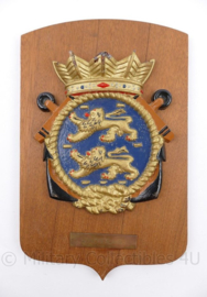KM Koninklijke Marine Hr Ms Friesland wandbord - 17,5 x 1,5 x 27,5 cm - origineel