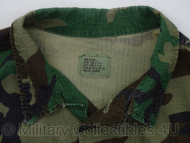 US Army uniform jasje woodland camo gebruikt, maar zonder embleem resten - maat Large/Reg - origineel