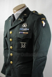 Deens uitgaans uniform - Lijkt op US Army model - ook grotere aantallen - donkergroen  - origineel