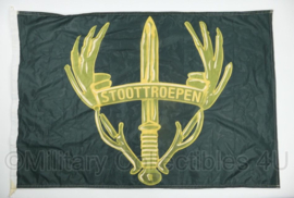 Defensie Stoottroepen vlag - 97 x 64 cm - licht gebruikt - origineel