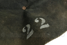 Nederlandse voor 1940 overgeschilderde M27 helm doorgebruikt door de BB  -  origineel