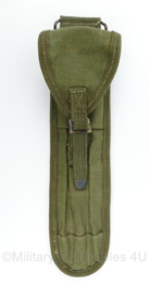 MVO Browning .50 webbing pompstok tas 1958 - WO2 US model - 7,5 x 4 x 33 cm - gebruikt - origineel