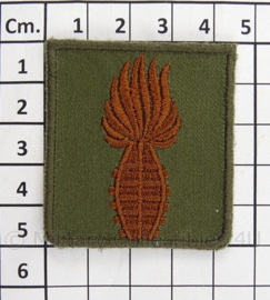 KL Landmacht embleem "Geoefend handgranaatwerper" brons - afmeting 4,5 x 5 cm - origineel