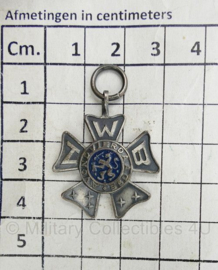 NWB Vierdaagse medaille zonder lint - 4 x 3 cm -  origineel