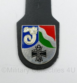 BW Bundeswehr Geneeskundige Dienst borsthanger - 8,5 x 4 cm - origineel