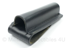 Mini maglite koppelhouder zwart leder  merk AKAH - nieuw - origineel