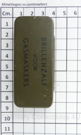 KL Nederlandse leger brillenzalf voor gasmaskers blikje - met inhoud - 8,5 x 4 cm - origineel