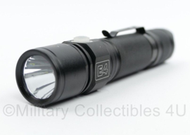 Defensie E4 LED zaklamp met NSN - 13,5 cm. lang - NIEUW