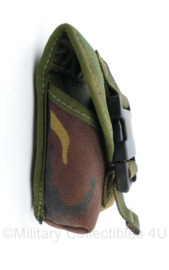 Universele MOLLE DPM camo padden koppeltas voor lenzen van kijkers e.d. - 8 x 4,5 x 11,5 cm - gebruikt - origineel