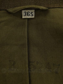 WO2 US Ike jacket met originele Sergeant and Service stripes insignes model 1944 - size 36S - origineel