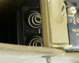 WO2 US Army EE8 Field Phone met stoffen draagtas met draagriem - hoorn mist - 20 x 10 x 25 cm - origineel